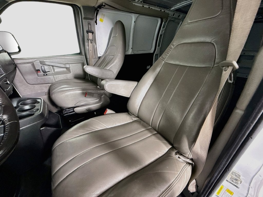 2023 Chevrolet Express 2500 Work Van Cargo