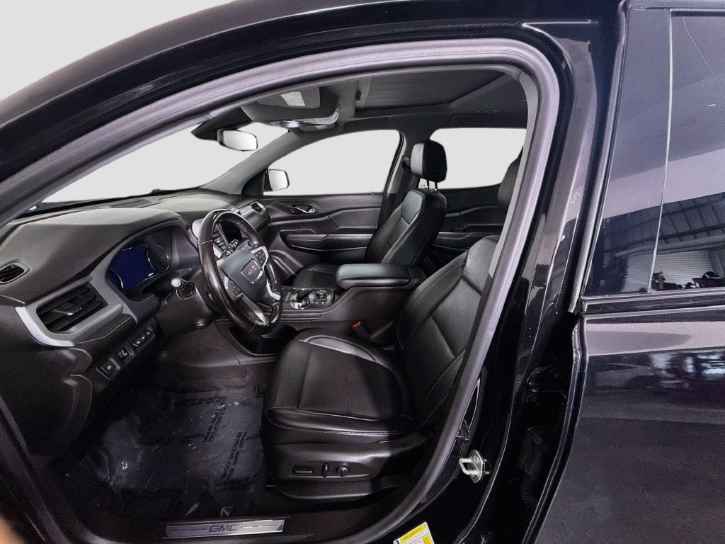 2022 GMC Acadia SLT