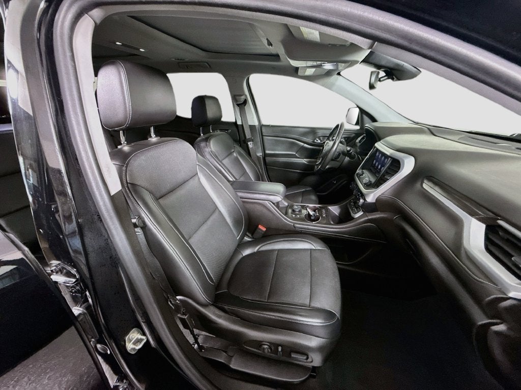 2022 GMC Acadia SLT