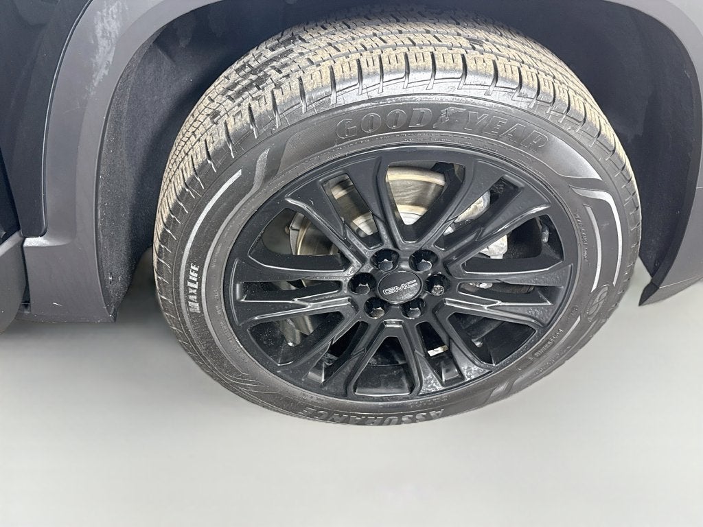 2022 GMC Acadia SLT