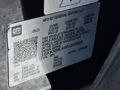 2023 GMC Acadia SLT