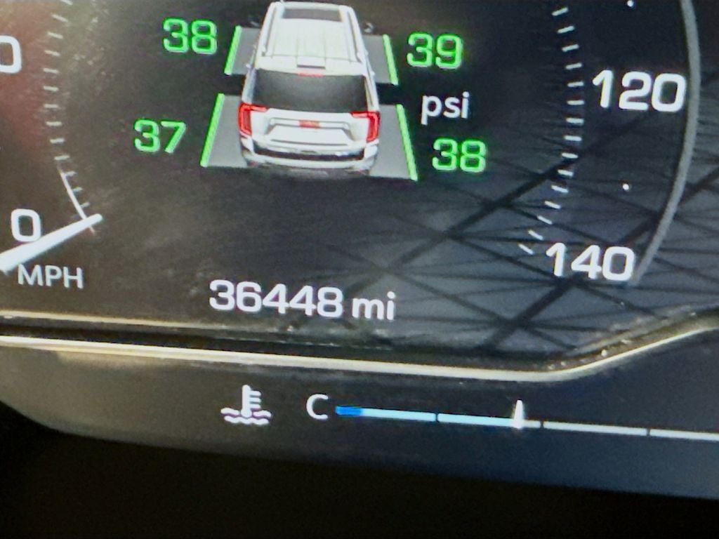 2023 GMC Yukon SLE