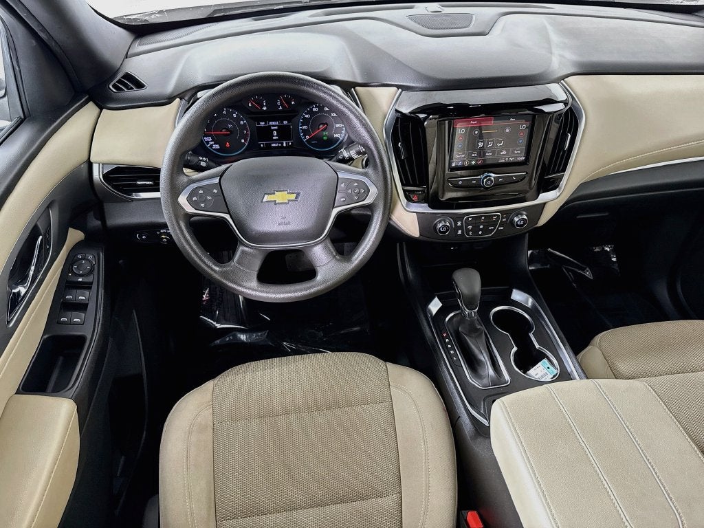 2022 Chevrolet Traverse LS