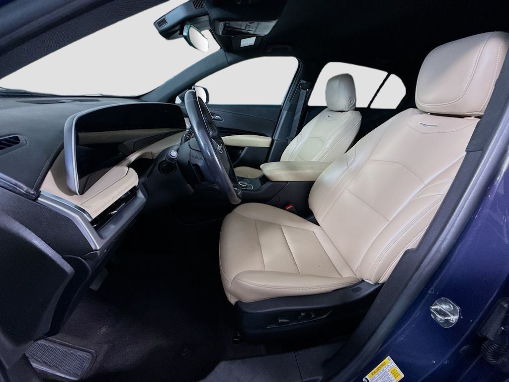 2024 Cadillac XT4 Luxury