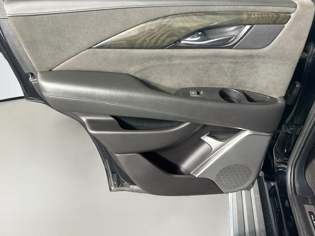 2020 Cadillac Escalade Platinum Edition
