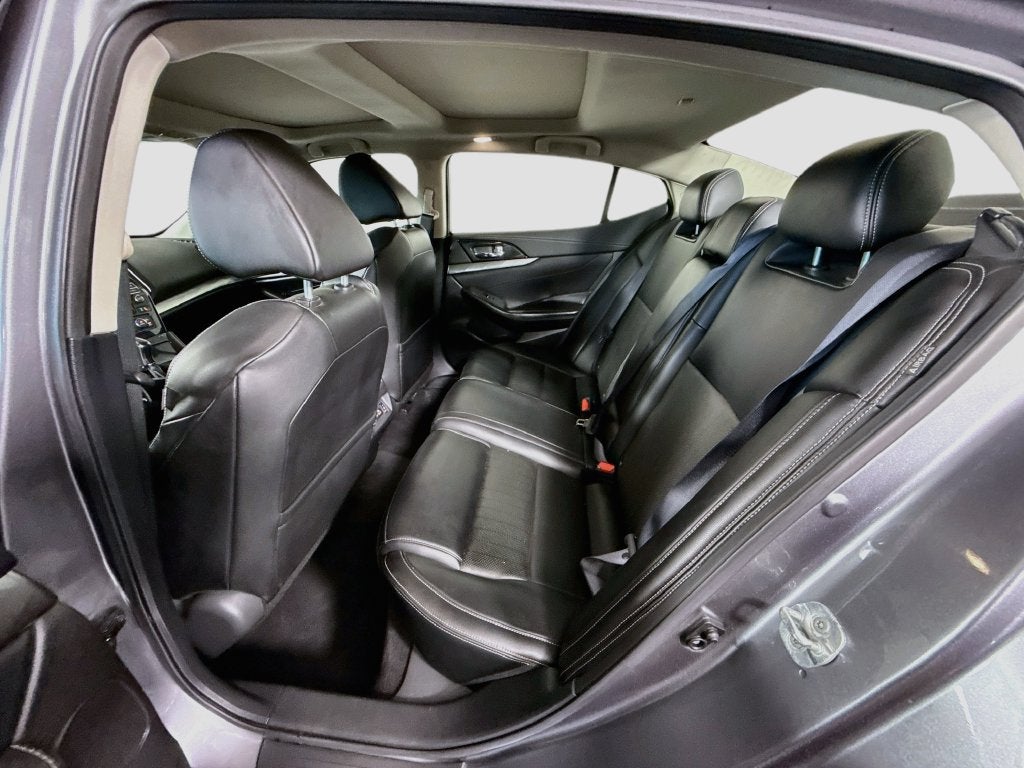 2023 Nissan Maxima Base
