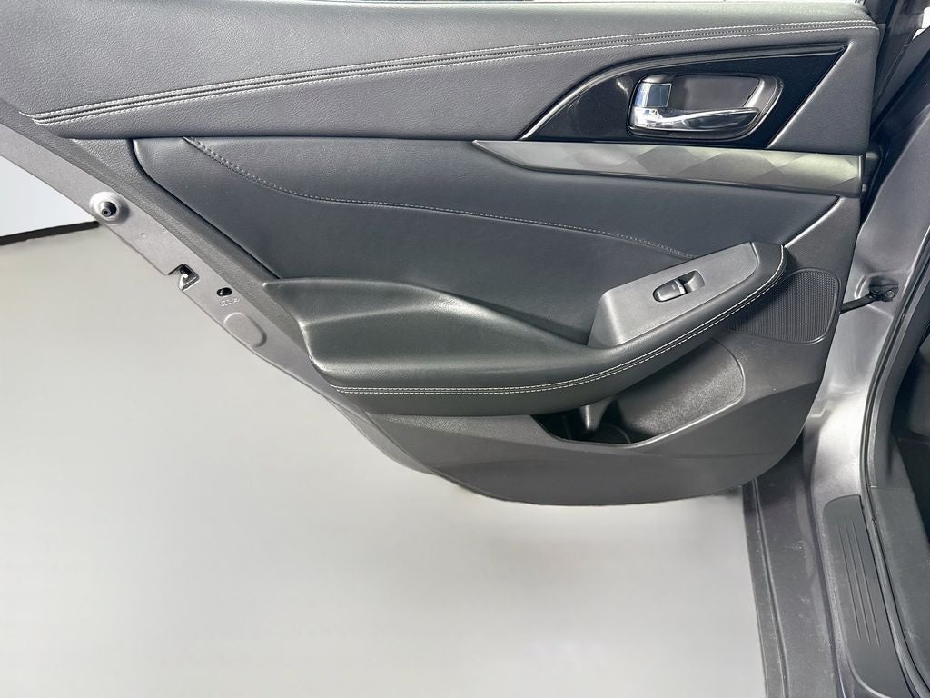 2023 Nissan Maxima Base