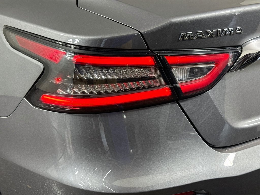 2023 Nissan Maxima Base