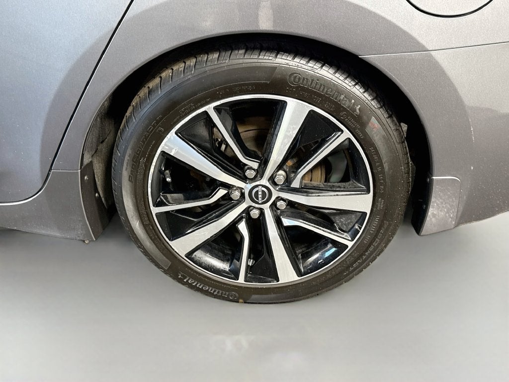 2023 Nissan Maxima Base