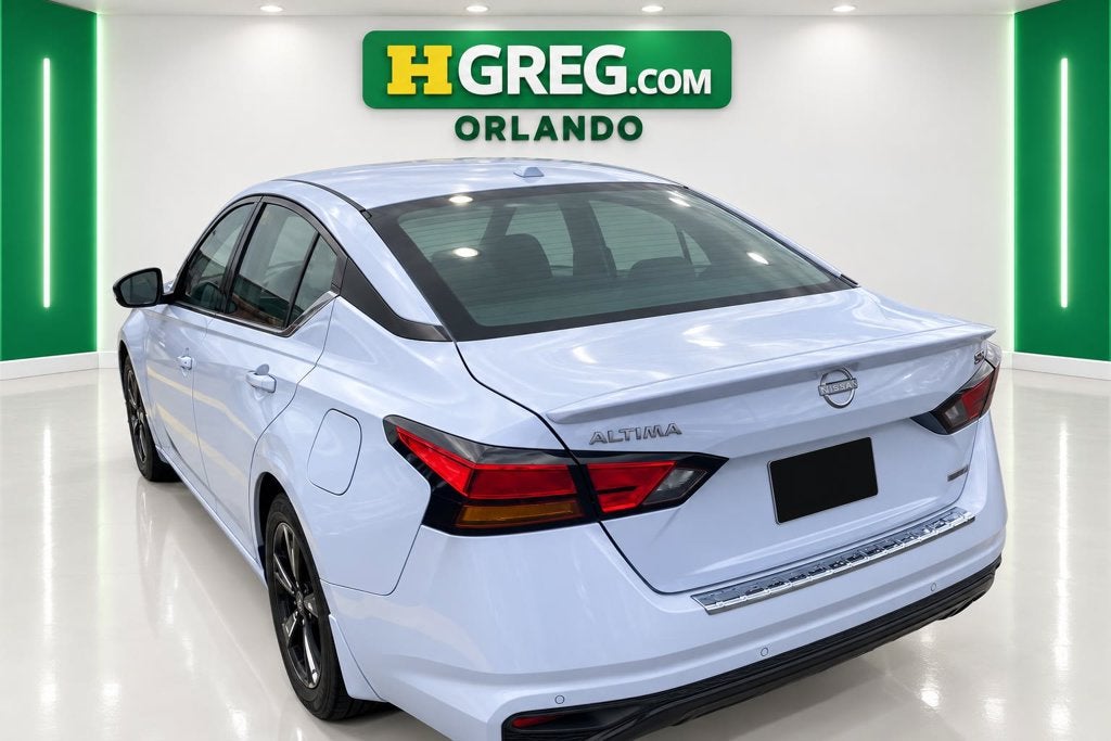 2023 Nissan Altima 2.0 SR