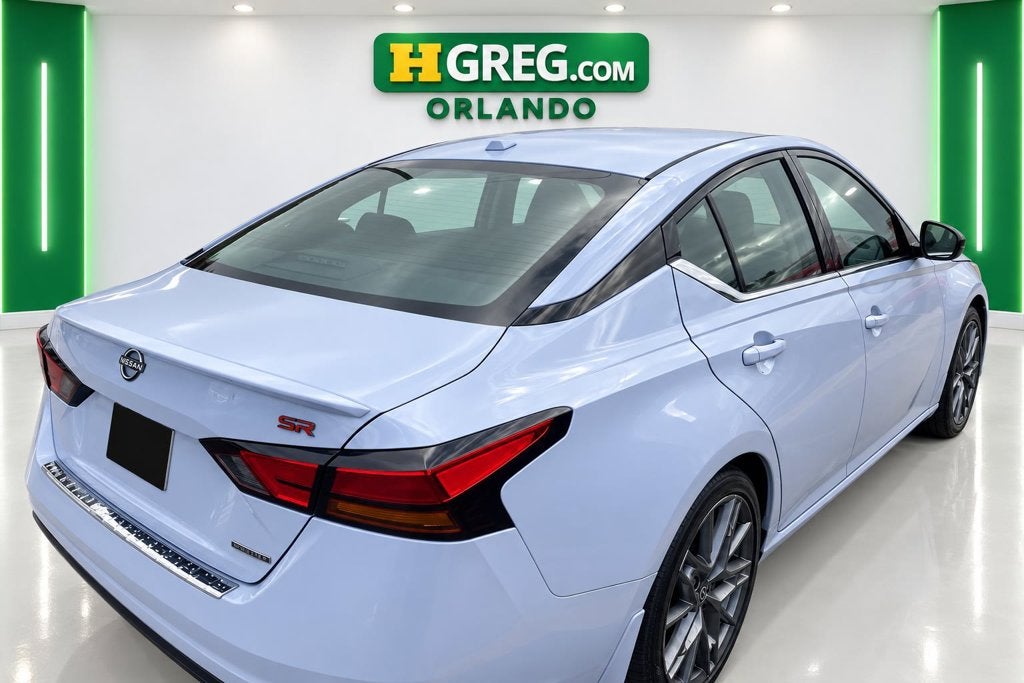2023 Nissan Altima 2.0 SR