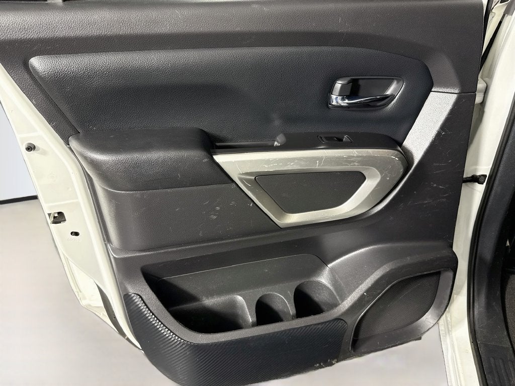 2021 Nissan Titan SV