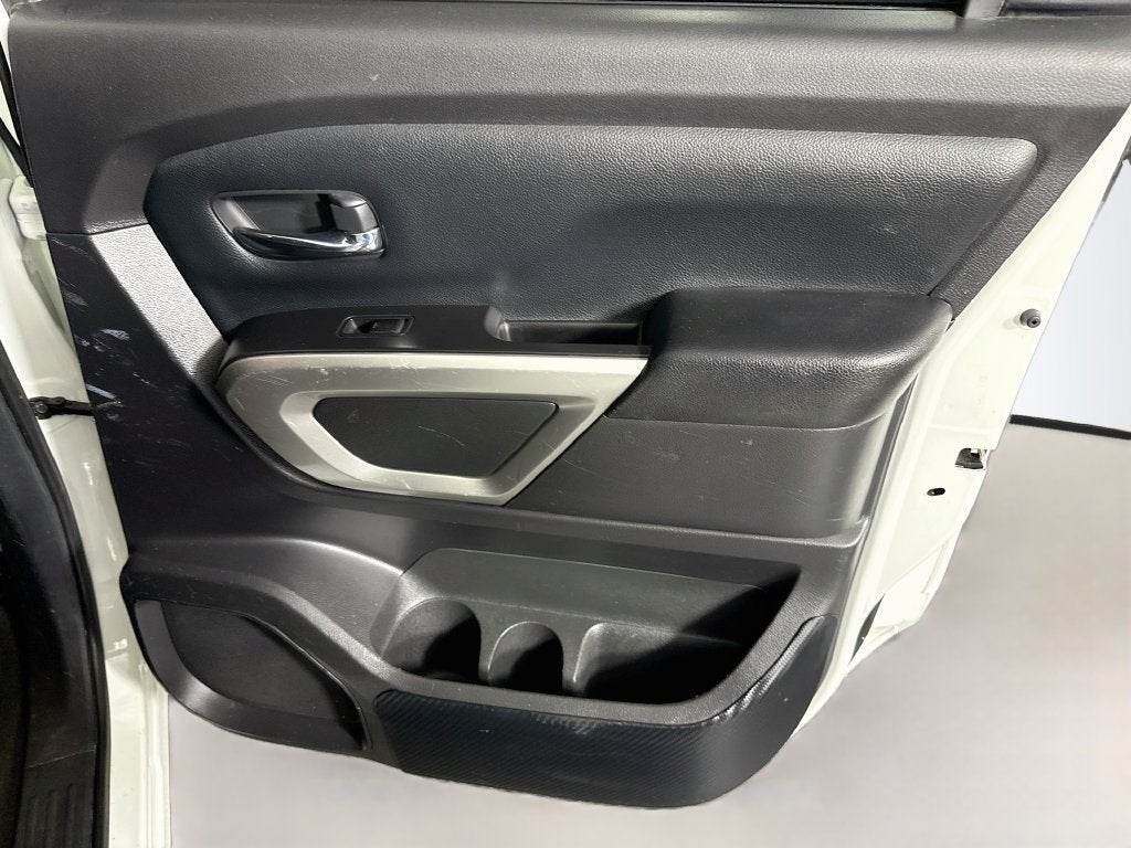 2021 Nissan Titan SV