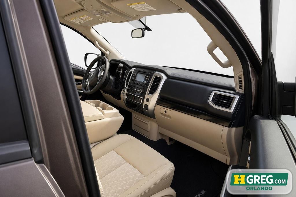 2017 Nissan Titan SV