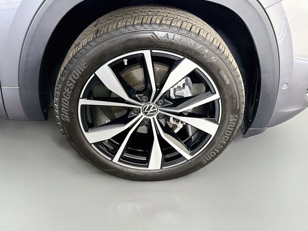 2025 Volkswagen Atlas Cross Sport 2.0T SEL Premium R-Line