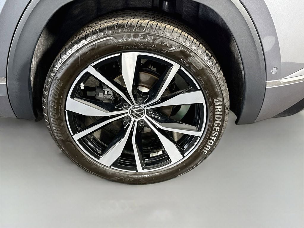 2025 Volkswagen Atlas Cross Sport 2.0T SEL Premium R-Line