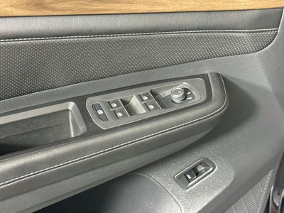 2026 Volkswagen Atlas SE w/Technology