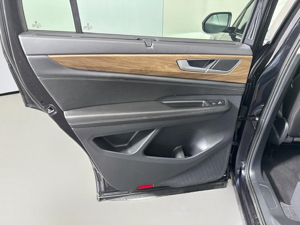 2026 Volkswagen Atlas SE w/Technology