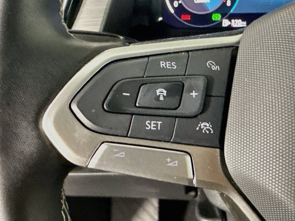 2026 Volkswagen Atlas Cross Sport SE w/Technology