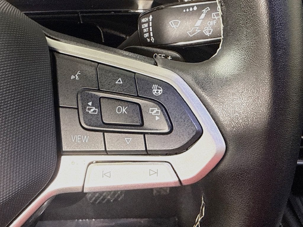 2026 Volkswagen Atlas Cross Sport SE w/Technology