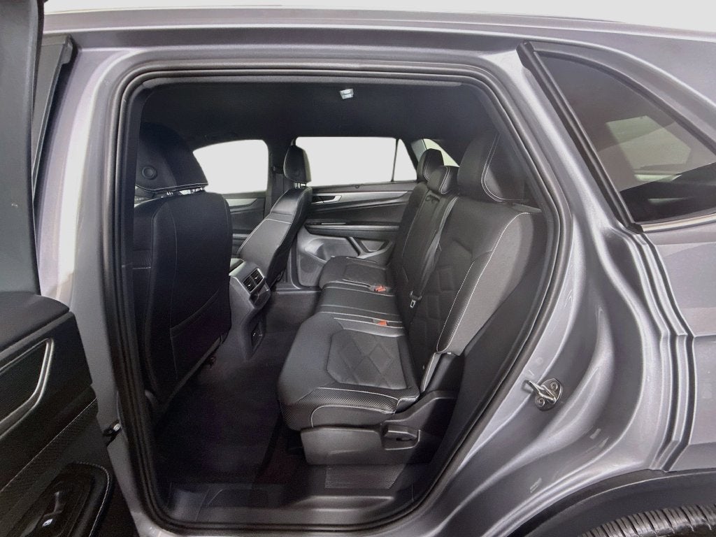 2026 Volkswagen Atlas Cross Sport SE w/Technology