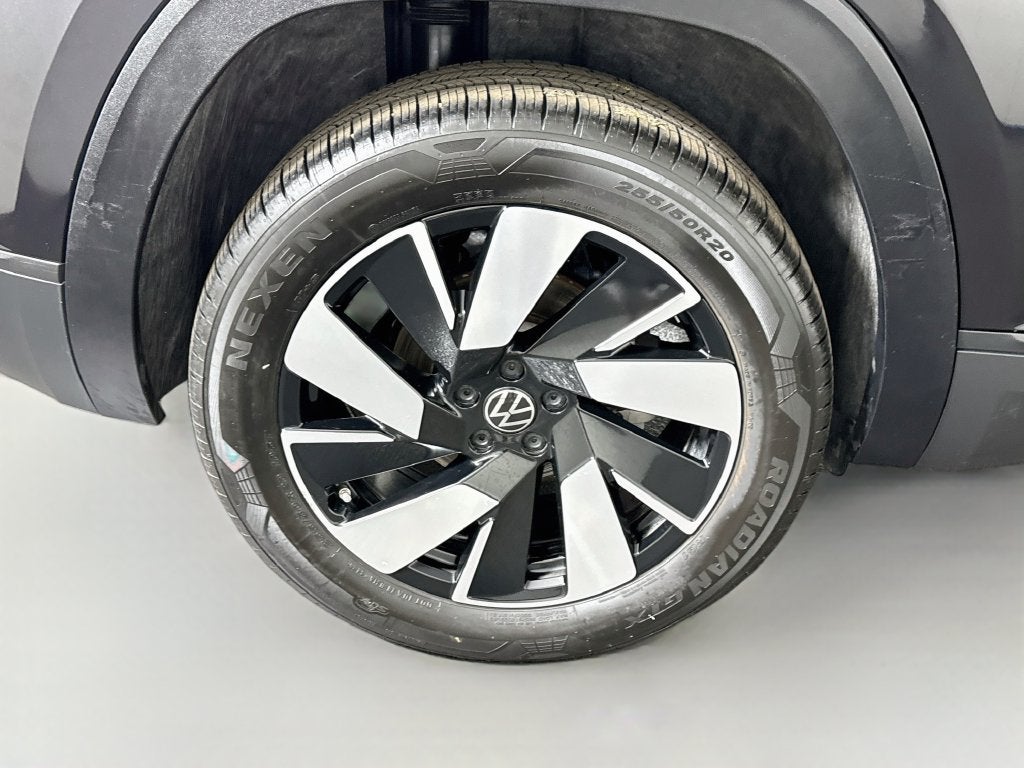 2026 Volkswagen Atlas Cross Sport SE w/Technology
