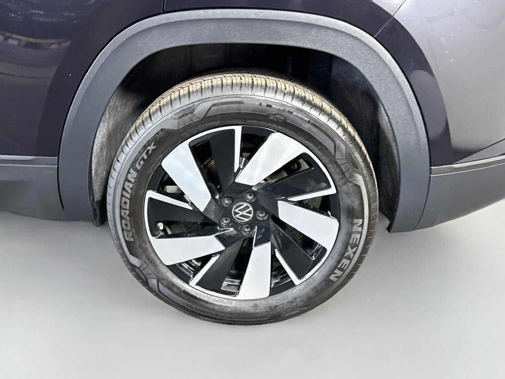 2026 Volkswagen Atlas Cross Sport SE w/Technology