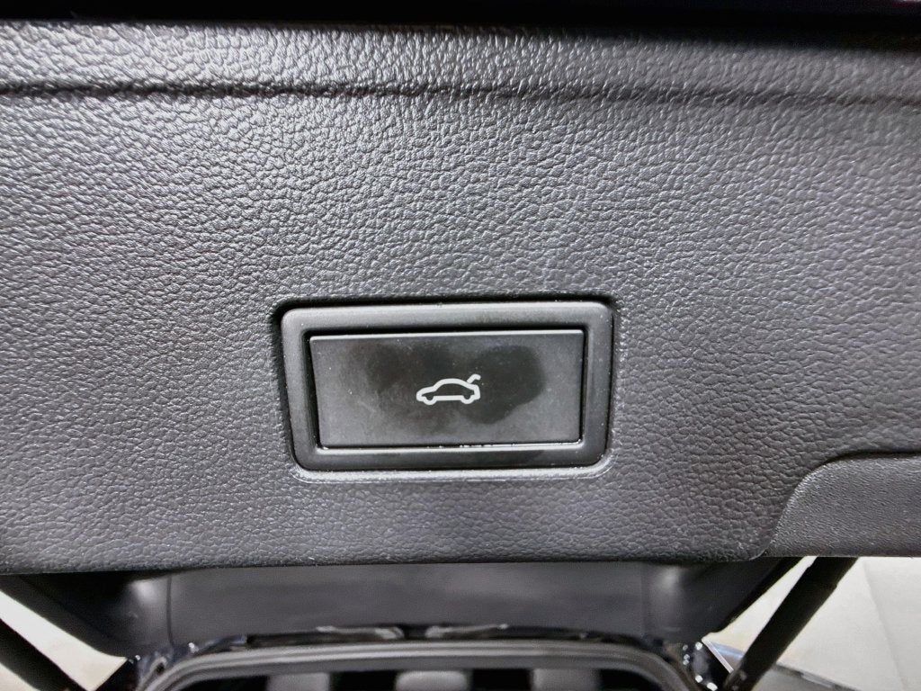 2026 Volkswagen Atlas Cross Sport SE w/Technology