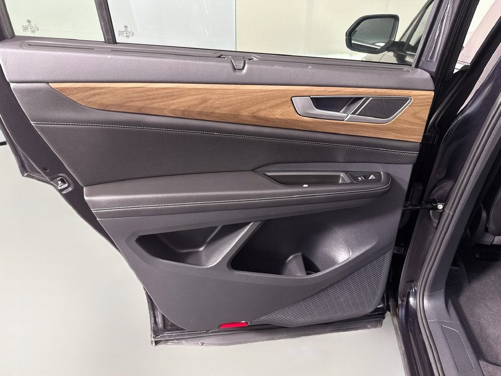 2026 Volkswagen Atlas SE w/Technology