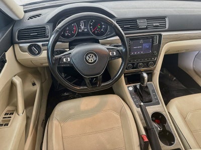 2018 Volkswagen Passat 2.0T SE