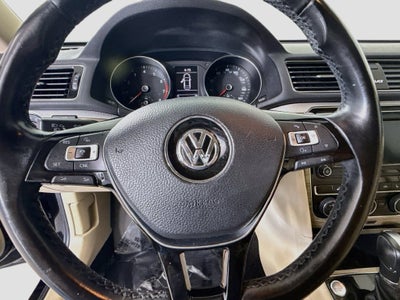 2018 Volkswagen Passat 2.0T SE