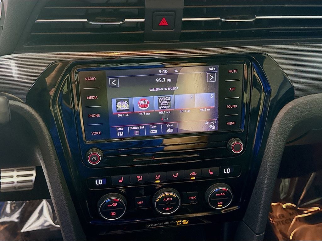 2020 Volkswagen Passat 2.0T R-Line