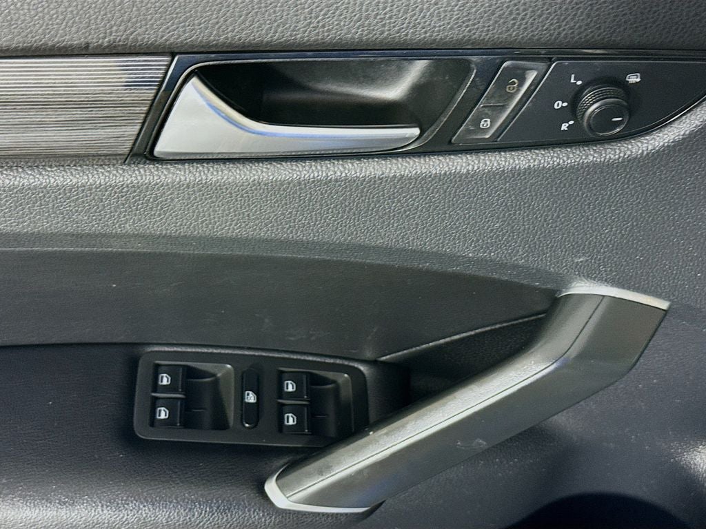2020 Volkswagen Passat 2.0T R-Line