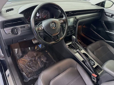 2020 Volkswagen Passat 2.0T R-Line