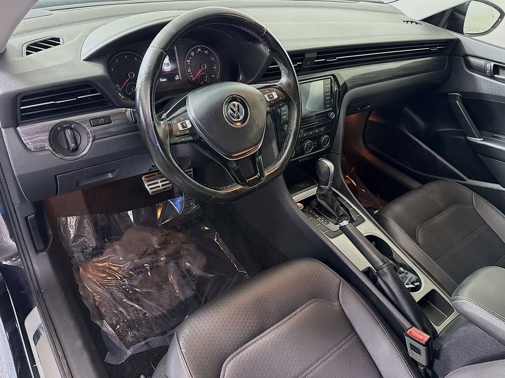 2020 Volkswagen Passat 2.0T R-Line