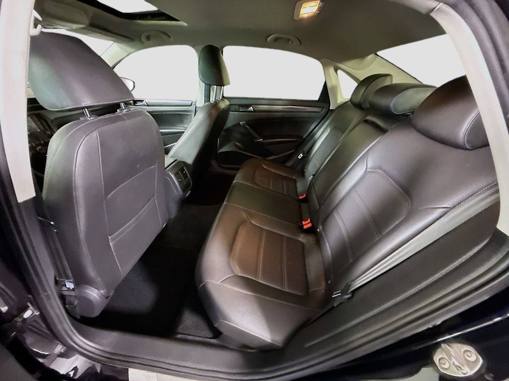 2020 Volkswagen Passat 2.0T R-Line