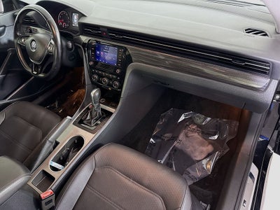 2020 Volkswagen Passat 2.0T R-Line