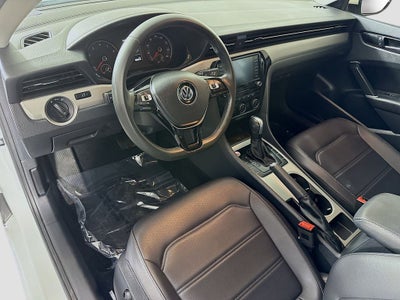 2022 Volkswagen Passat 2.0T SE