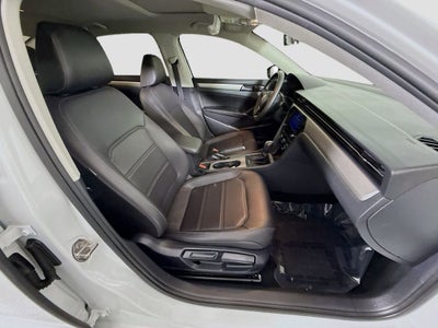 2022 Volkswagen Passat 2.0T SE