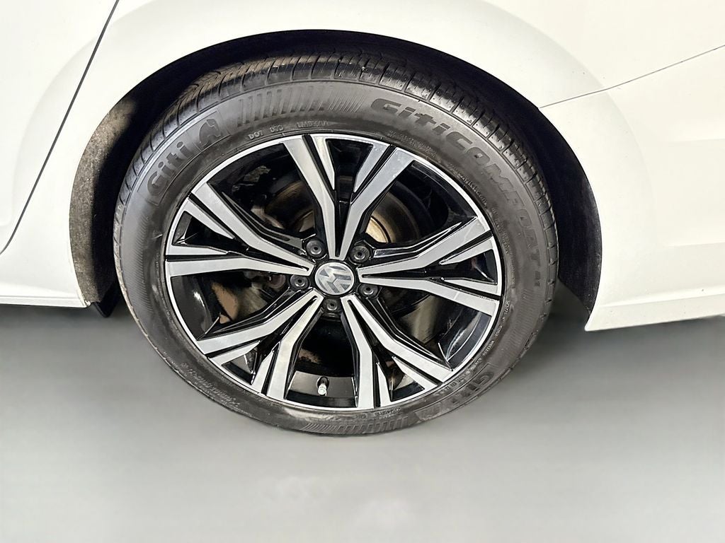 2022 Volkswagen Passat 2.0T SE