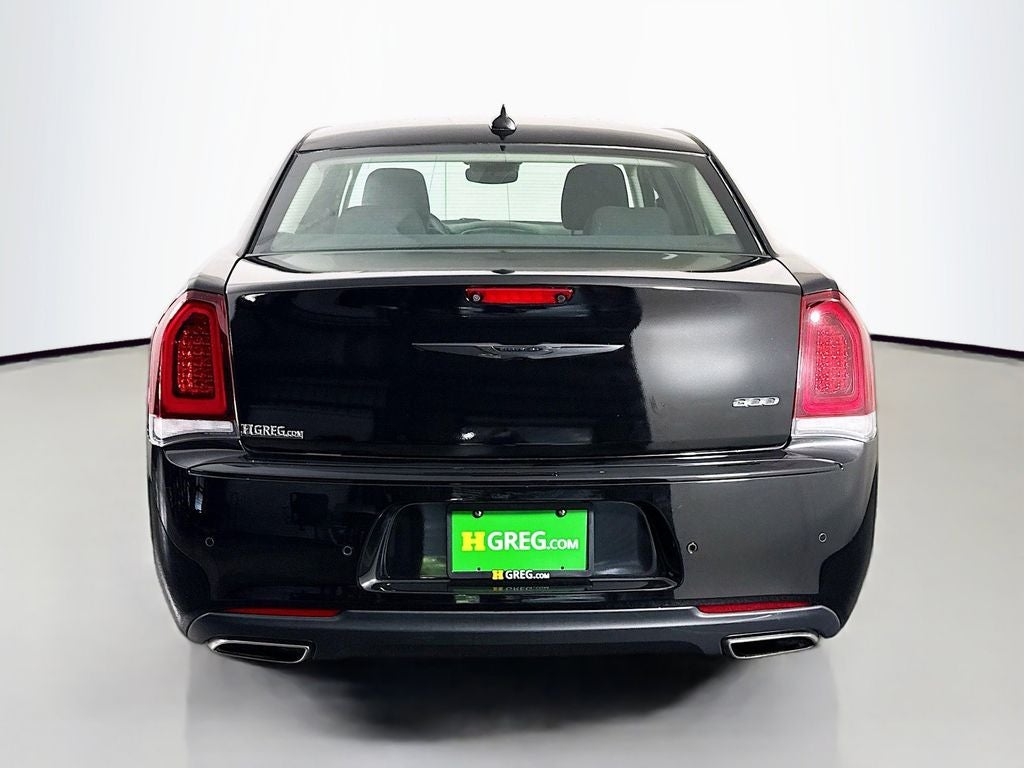 2023 Chrysler 300 Touring