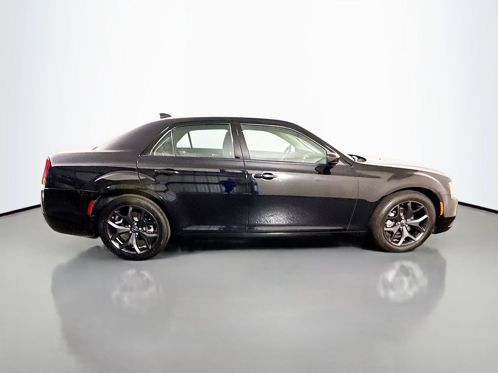 2023 Chrysler 300 Touring