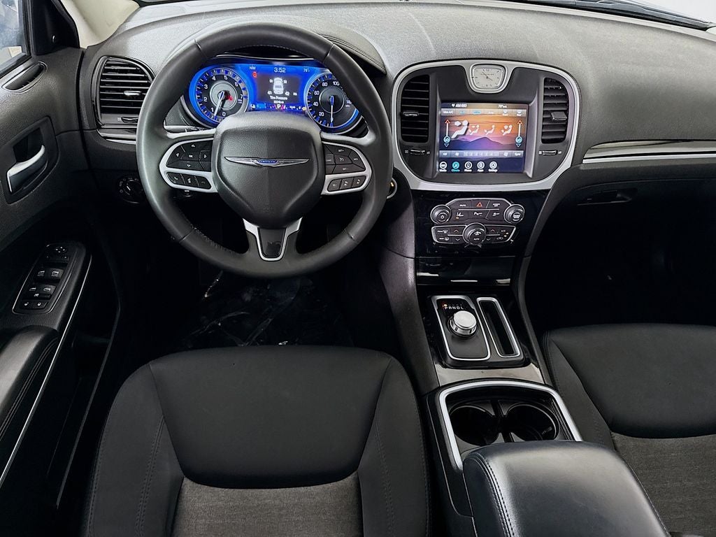 2023 Chrysler 300 Touring