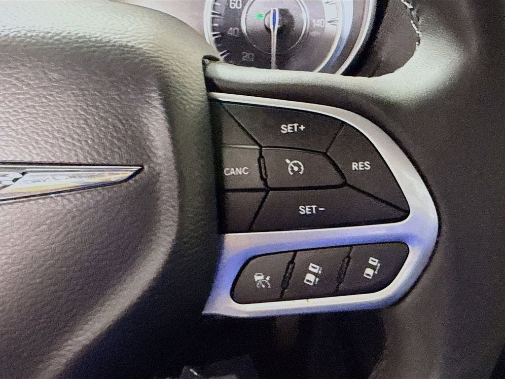 2023 Chrysler 300 Touring