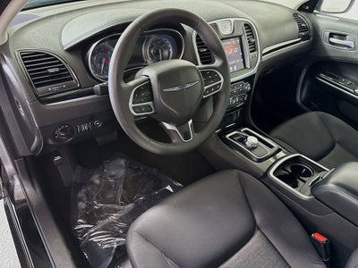 2023 Chrysler 300 Touring