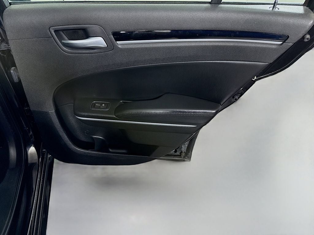 2023 Chrysler 300 Touring