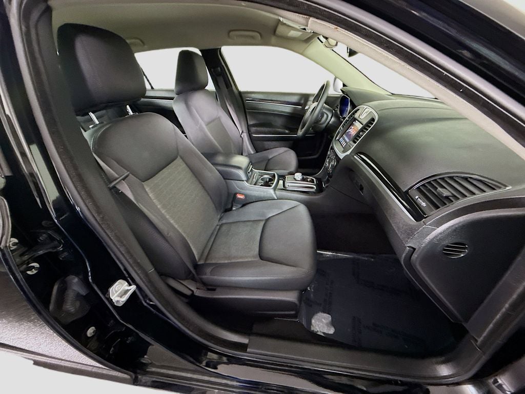 2023 Chrysler 300 Touring