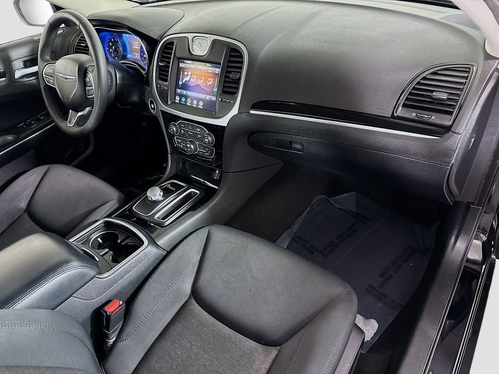 2023 Chrysler 300 Touring