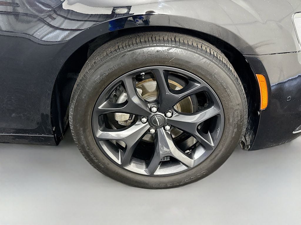 2023 Chrysler 300 Touring