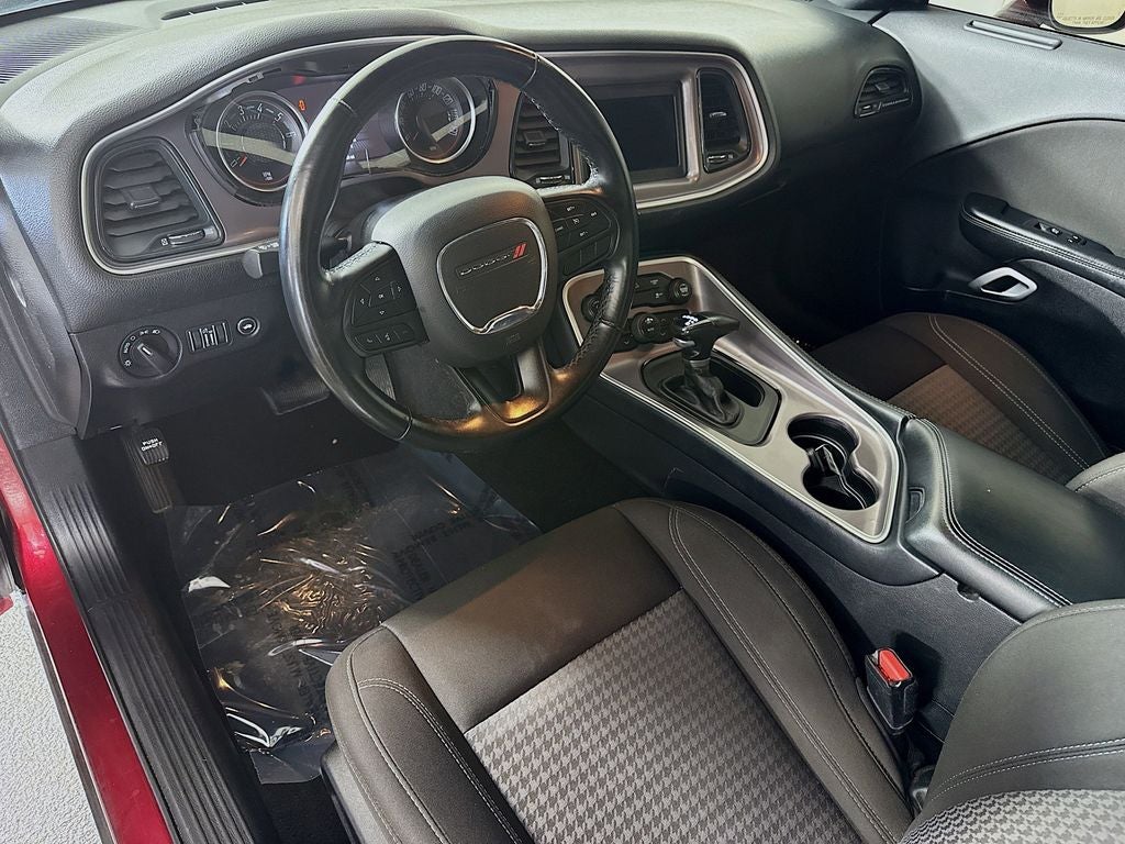 2022 Dodge Challenger SXT